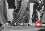 Standbild Afrikanische amerikanische Studenten Studium Tanz Calhoun Alabama USA, 1940, aus Sekunde 31 historischem Filmmaterial Videoclip 65675050057