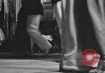 Standbild Afrikanische amerikanische Studenten Studium Tanz Calhoun Alabama USA, 1940, aus Sekunde 33 historischem Filmmaterial Videoclip 65675050057