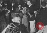 Standbild Afrikanische amerikanische Studenten Studium Tanz Calhoun Alabama USA, 1940, aus Sekunde 50 historischem Filmmaterial Videoclip 65675050057