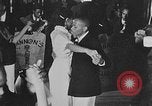 Standbild Afrikanische amerikanische Studenten Studium Tanz Calhoun Alabama USA, 1940, aus Sekunde 59 historischem Filmmaterial Videoclip 65675050057