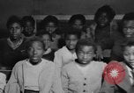 Standbild Afroamerikanische Studenten Calhoun Alabama USA, 1940, aus Sekunde 21 historischem Filmmaterial Videoclip 65675050059