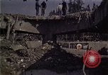 Standbild Rettungs- und clean up Crew Beirut Libanon, 1983, aus Sekunde 7 historischem Filmmaterial Videoclip 65675050060