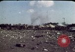 Immagine di Bombardato caserma marini Beirut Libano, 1983, secondo 14 filmato di repertorio 65675050076