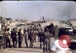 Immagine di Bombardato caserma marini Beirut Libano, 1983, secondo 20 filmato di repertorio 65675050076