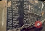 Immagine di Nomi dei marines americani Beirut Libano, 1983, secondo 30 filmato di repertorio 65675050078