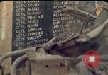 Immagine di Nomi dei marines americani Beirut Libano, 1983, secondo 34 filmato di repertorio 65675050078