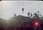 Immagine di Operazioni di ricerca e salvataggio Beirut Libano, 1983, secondo 17 filmato di repertorio 65675050079