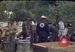 Immagine di Libanesi clean-up degli equipaggi Beirut Libano, 1983, secondo 3 filmato di repertorio 65675050080