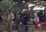 Immagine di Libanesi clean-up degli equipaggi Beirut Libano, 1983, secondo 9 filmato di repertorio 65675050080