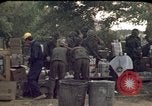 Immagine di Libanesi clean-up degli equipaggi Beirut Libano, 1983, secondo 12 filmato di repertorio 65675050080