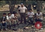 Immagine di Libanesi clean-up degli equipaggi Beirut Libano, 1983, secondo 21 filmato di repertorio 65675050080