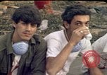 Immagine di Libanesi clean-up degli equipaggi Beirut Libano, 1983, secondo 23 filmato di repertorio 65675050080