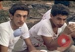 Immagine di Libanesi clean-up degli equipaggi Beirut Libano, 1983, secondo 26 filmato di repertorio 65675050080