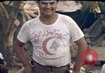 Immagine di Libanesi clean-up degli equipaggi Beirut Libano, 1983, secondo 35 filmato di repertorio 65675050080