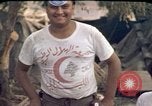 Immagine di Libanesi clean-up degli equipaggi Beirut Libano, 1983, secondo 37 filmato di repertorio 65675050080