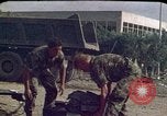 Immagine di Marines americani Beirut Libano, 1983, secondo 6 filmato di repertorio 65675050083