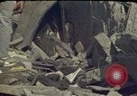 Immagine di Pulire gli equipaggi Beirut Libano, 1983, secondo 11 filmato di repertorio 65675050084