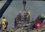 Immagine di Pulire gli equipaggi Beirut Libano, 1983, secondo 36 filmato di repertorio 65675050084