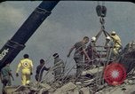 Immagine di Pulire gli equipaggi Beirut Libano, 1983, secondo 38 filmato di repertorio 65675050084