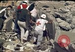 Immagine di Pulire gli equipaggi Beirut Libano, 1983, secondo 45 filmato di repertorio 65675050084