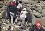 Immagine di Pulire gli equipaggi Beirut Libano, 1983, secondo 50 filmato di repertorio 65675050084