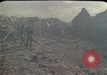 Immagine di I detriti sparsi Beirut Libano, 1983, secondo 15 filmato di repertorio 65675050095