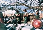 Immagine di 60mm equipaggio di malta Beirut Libano, 1983, secondo 26 filmato di repertorio 65675050096