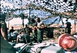 Immagine di 60mm equipaggio di malta Beirut Libano, 1983, secondo 31 filmato di repertorio 65675050096