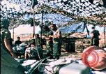 Immagine di 60mm equipaggio di malta Beirut Libano, 1983, secondo 32 filmato di repertorio 65675050096