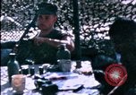 Immagine di 60mm equipaggio di malta Beirut Libano, 1983, secondo 50 filmato di repertorio 65675050096