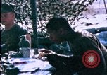 Immagine di 60mm equipaggio di malta Beirut Libano, 1983, secondo 56 filmato di repertorio 65675050096