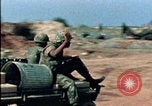 Standbild 60mm Mörser emplacement Beirut Libanon, 1983, aus Sekunde 33 historischem Filmmaterial Videoclip 65675050106