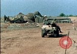 Standbild 60mm Mörser emplacement Beirut Libanon, 1983, aus Sekunde 37 historischem Filmmaterial Videoclip 65675050106