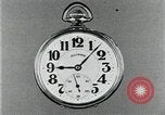 Standbild Uhrenherstellung Springfield Illinois USA, 1922, aus Sekunde 30 historischem Filmmaterial Videoclip 65675050108