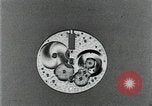 Standbild Uhrenherstellung Springfield Illinois USA, 1922, aus Sekunde 40 historischem Filmmaterial Videoclip 65675050108