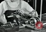 Immagine di Pezzi di ricambio per orologi Springfield Illinois USA, 1922, secondo 54 filmato di repertorio 65675050116
