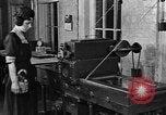 Immagine di Compone di smalto Springfield Illinois USA, 1922, secondo 25 filmato di repertorio 65675050118