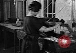 Immagine di Compone di smalto Springfield Illinois USA, 1922, secondo 50 filmato di repertorio 65675050118