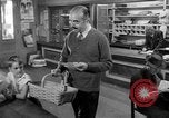 Standbild General Store Cummington Massachusetts USA, 1945, aus Sekunde 42 historischem Filmmaterial Videoclip 65675050127