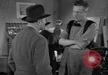 Standbild Drucken drücken Cummington Massachusetts USA, 1945, aus Sekunde 42 historischem Filmmaterial Videoclip 65675050128