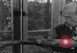 Standbild Drucken drücken Cummington Massachusetts USA, 1945, aus Sekunde 54 historischem Filmmaterial Videoclip 65675050128