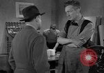 Standbild Drucken drücken Cummington Massachusetts USA, 1945, aus Sekunde 58 historischem Filmmaterial Videoclip 65675050128