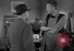 Standbild Drucken drücken Cummington Massachusetts USA, 1945, aus Sekunde 60 historischem Filmmaterial Videoclip 65675050128