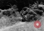 Standbild Motorrad Versand Reiter United States USA, 1942, aus Sekunde 26 historischem Filmmaterial Videoclip 65675050135
