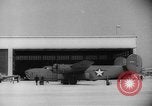 Standbild amerikanische Waffen Pflanzen United States USA, 1942, aus Sekunde 8 historischem Filmmaterial Videoclip 65675050136