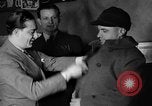 Immagine di Bisognosi americani Kansas City Missouri USA, 1938, secondo 21 filmato di repertorio 65675050144