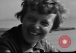 Immagine di Amelia Earhart San Francisco California USA, 1937, secondo 9 filmato di repertorio 65675050175