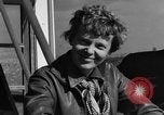 Immagine di Amelia Earhart San Francisco California USA, 1937, secondo 25 filmato di repertorio 65675050175