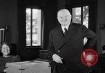Standbild Herbert Hoover Abstimmung Palo Alto California USA, 1940, aus Sekunde 17 historischem Filmmaterial Videoclip 65675050189