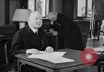 Standbild Herbert Hoover Abstimmung Palo Alto California USA, 1940, aus Sekunde 20 historischem Filmmaterial Videoclip 65675050189